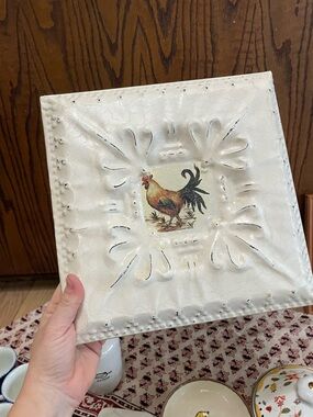 White Farmhouse Rooster Decorative plaque 10.5x10.5